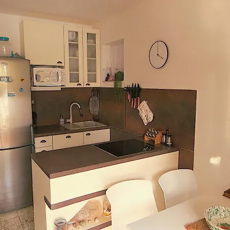 V, 4-star 2-floor 1-apartment Seaside With Great Outdoors