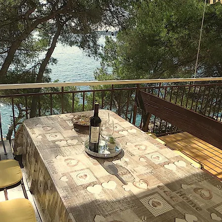 V, 4-star 2-floor 1-apartment Seaside With Great Outdoors Villa
