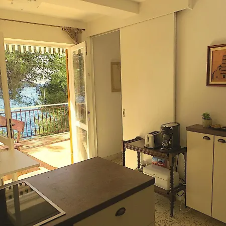 Villa V, 4-star 2-floor 1-apartment Seaside With Great Outdoors