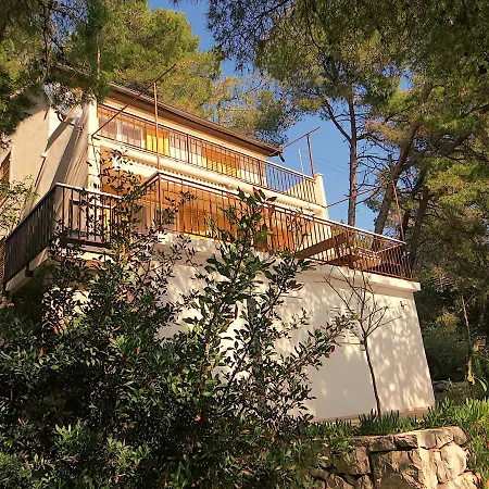 V, 4-star 2-floor 1-apartment Seaside With Great Outdoors Villa Prižba