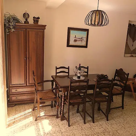 Villa V, 4-star 2-floor 1-apartment Seaside With Great Outdoors *