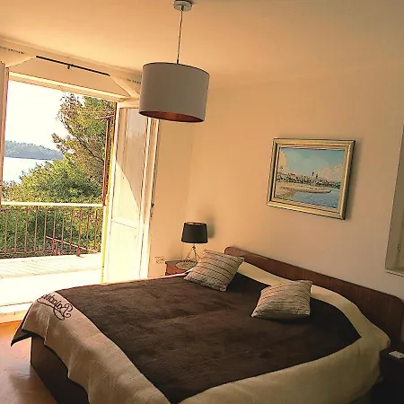 V, 4-star 2-floor 1-apartment Seaside With Great Outdoors Villa