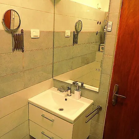 V, 4-star 2-floor 1-apartment Seaside With Great Outdoors *