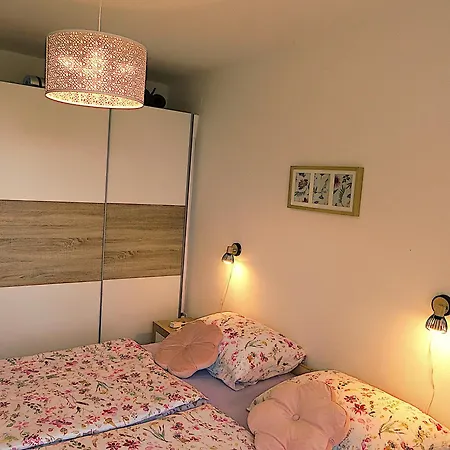 V, 4-star 2-floor 1-apartment Seaside With Great Outdoors *