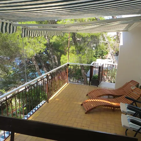 V, 4-star 2-floor 1-apartment Seaside With Great Outdoors Prizba