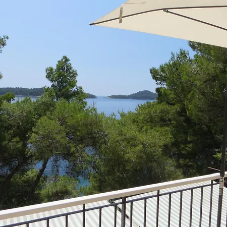 Villa V, 4-star 2-floor 1-apartment Seaside With Great Outdoors Prizba