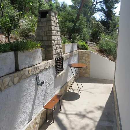 Villa V, 4-star 2-floor 1-apartment Seaside With Great Outdoors