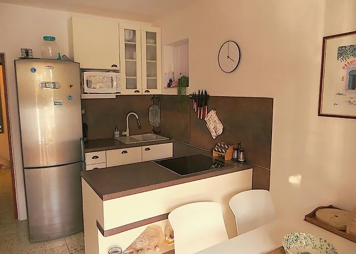 V, 4-star 2-floor 1-apartment Seaside With Great Outdoors