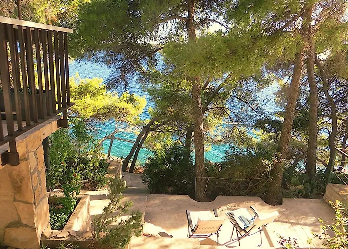 Villa V, 4-star 2-floor 1-apartment Seaside With Great Outdoors *