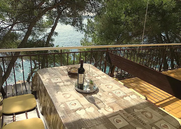 V, 4-star 2-floor 1-apartment Seaside With Great Outdoors Villa
