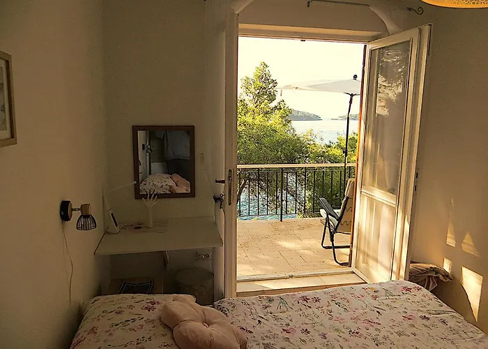 V, 4-star 2-floor 1-apartment Seaside With Great Outdoors *