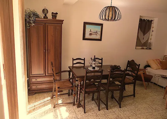 Villa V, 4-star 2-floor 1-apartment Seaside With Great Outdoors *