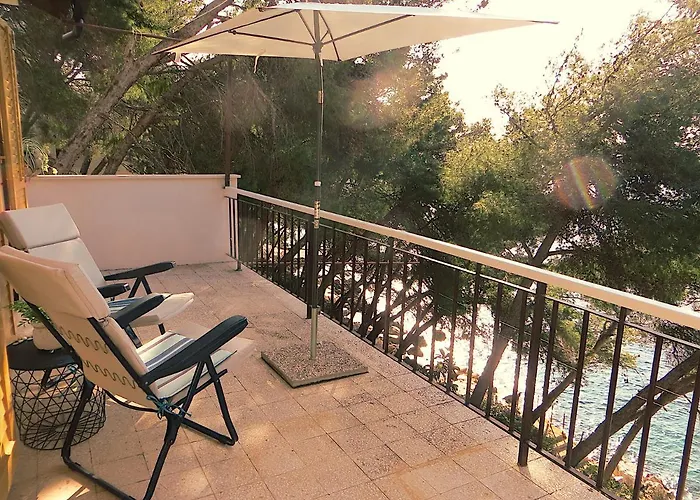 V, 4-star 2-floor 1-apartment Seaside With Great Outdoors Villa Prižba