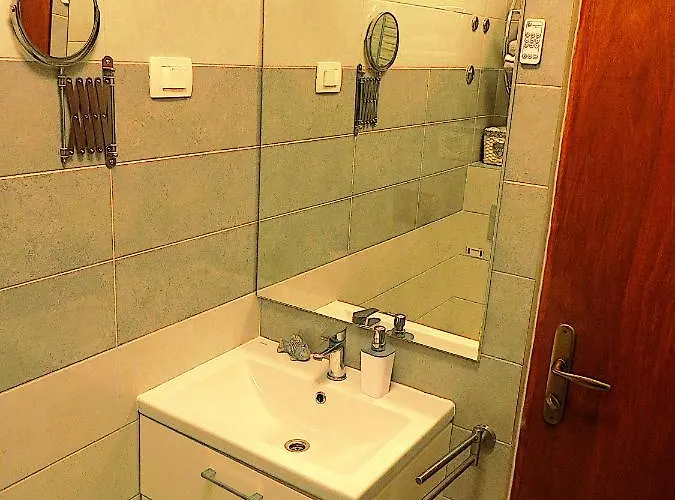 V, 4-star 2-floor 1-apartment Seaside With Great Outdoors *