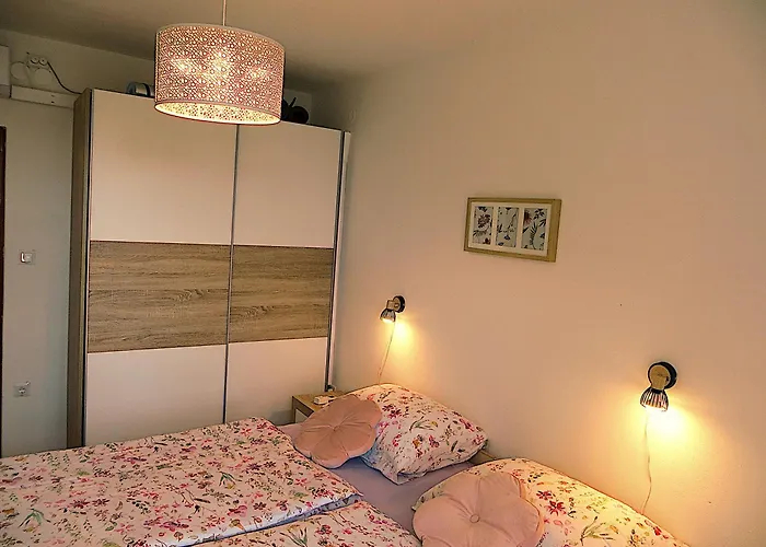 V, 4-star 2-floor 1-apartment Seaside With Great Outdoors *